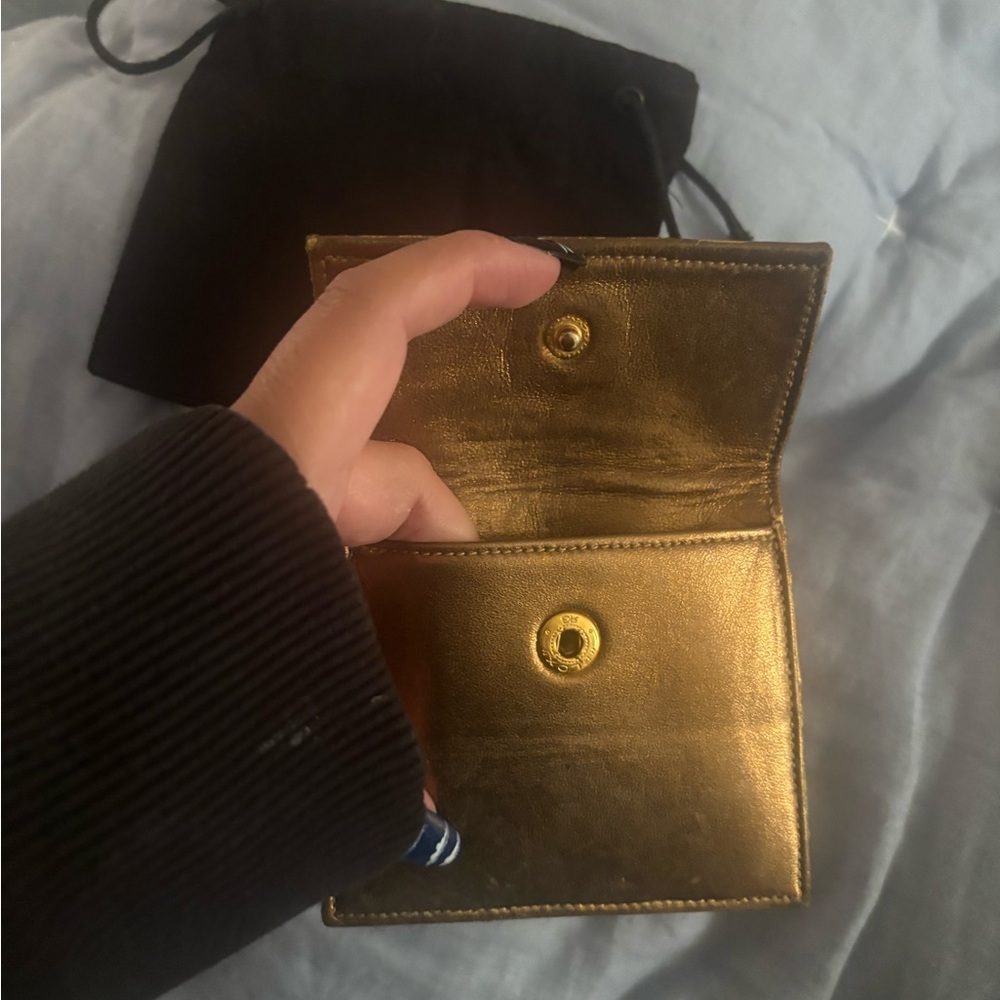CHANEL authentic Gold Card case - Picture 4 of 9